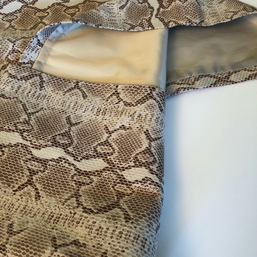 Python skirt size 10 - Picture 3 of 5